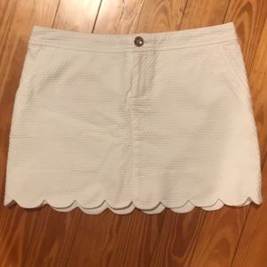 Skort, scalloped with pockets!